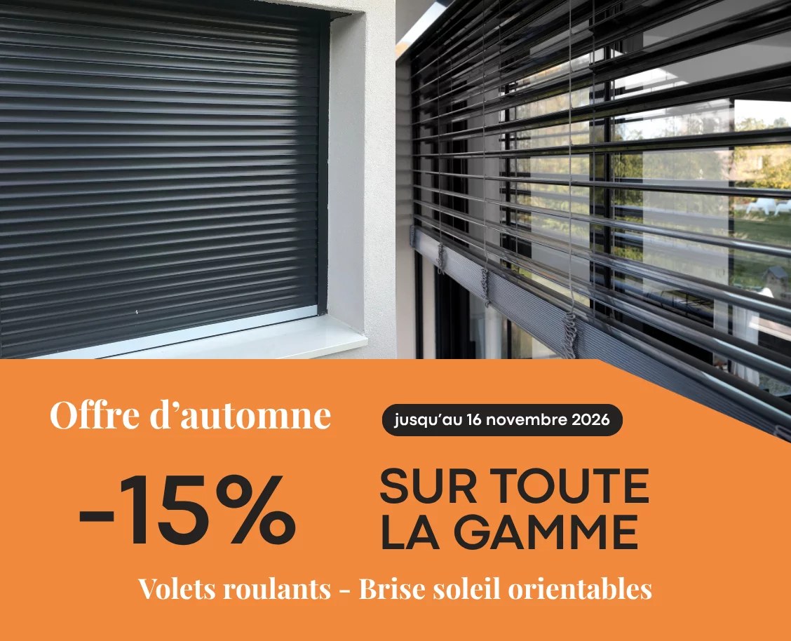 Store banne installé sur la terrasse d'une maison